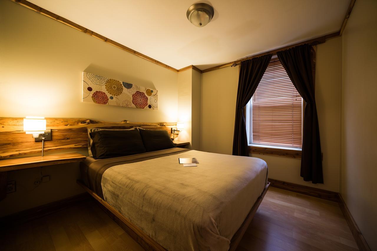 בלומינגטון The Walnut Street Inn מראה חיצוני תמונה