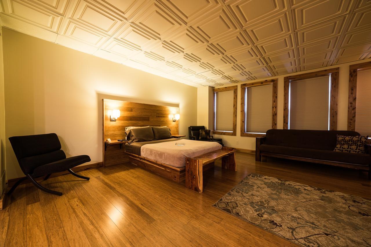 בלומינגטון The Walnut Street Inn מראה חיצוני תמונה