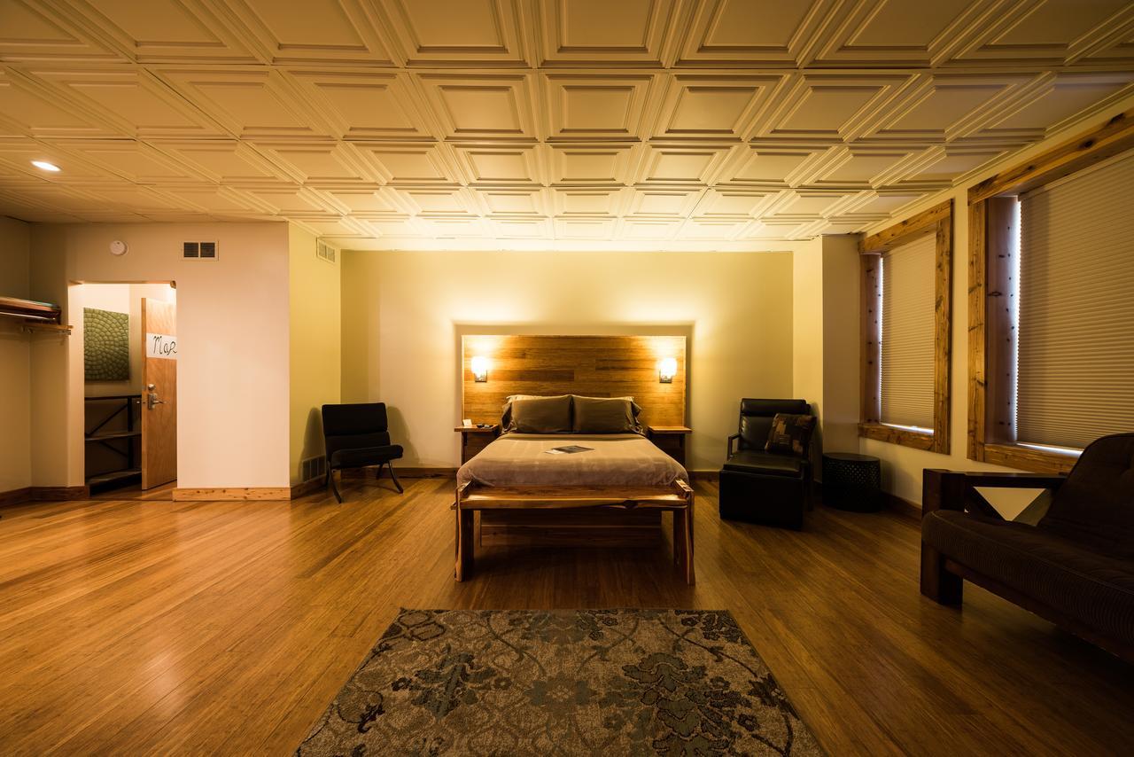בלומינגטון The Walnut Street Inn מראה חיצוני תמונה
