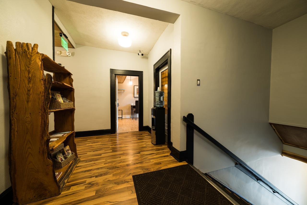 בלומינגטון The Walnut Street Inn מראה חיצוני תמונה