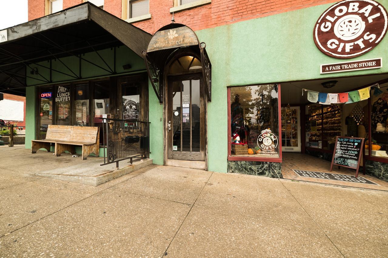 בלומינגטון The Walnut Street Inn מראה חיצוני תמונה